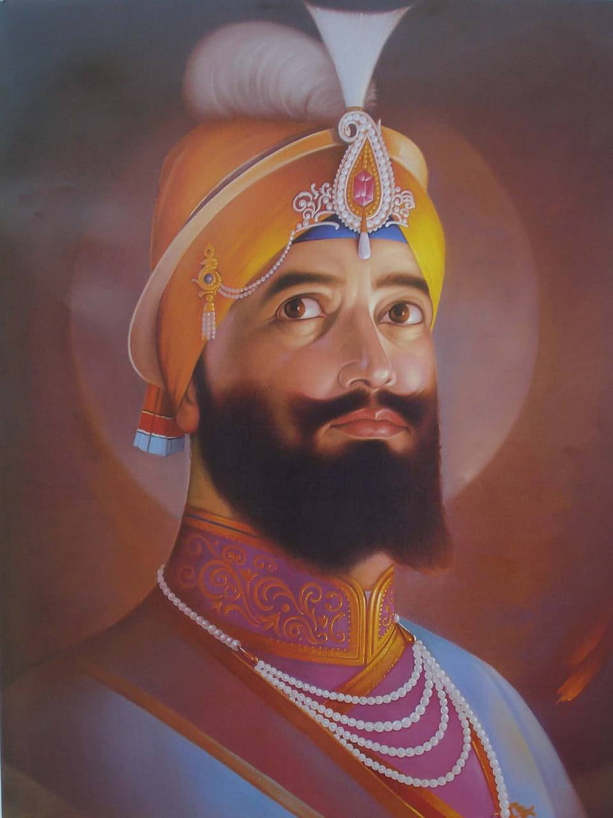 Guru Gobind Singh Portrait in Traditional Turban and Ornate Attire HD phone wallpaper