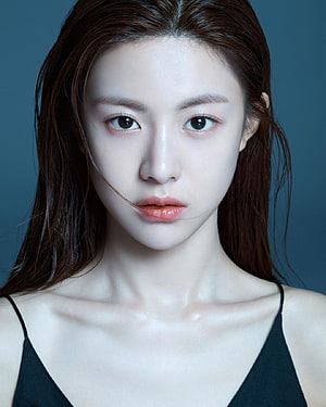 Portrait of a Beautiful Asian Woman with Wet Hair and Glossy Lips, WOW She's Pretty K POP Allkpop Forums, Go Yoon Jung HD phone wallpaper