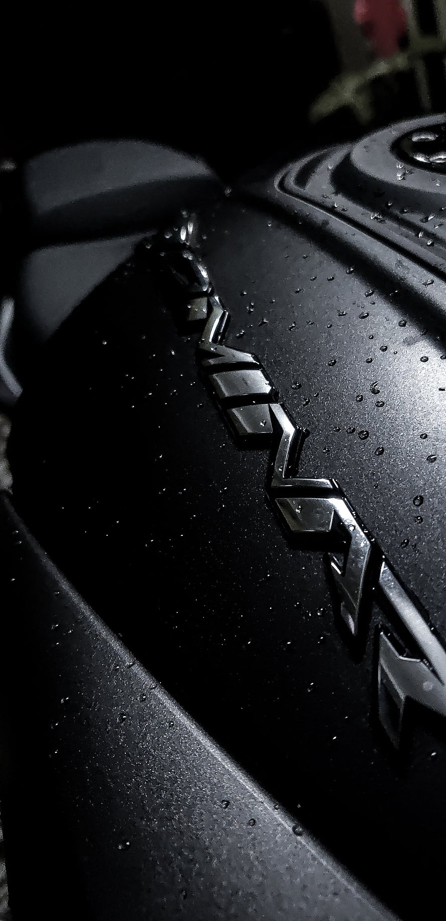 Bajaj Dominar 400 Black Motorcycle Detail with Rain Droplets HD phone wallpaper