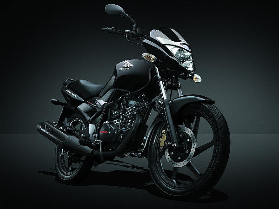 Black Honda CB Unicorn Motorcycle Studio Shot on Dark Background HD wallpaper
