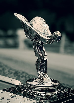 Rolls Royce Spirit of Ecstasy Hood Ornament Close-Up HD phone wallpaper
