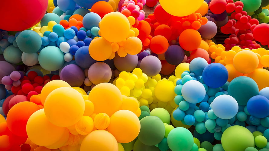 Vibrant Multicolored Balloon Cluster in a Dense Festive Arrangement HD wallpaper