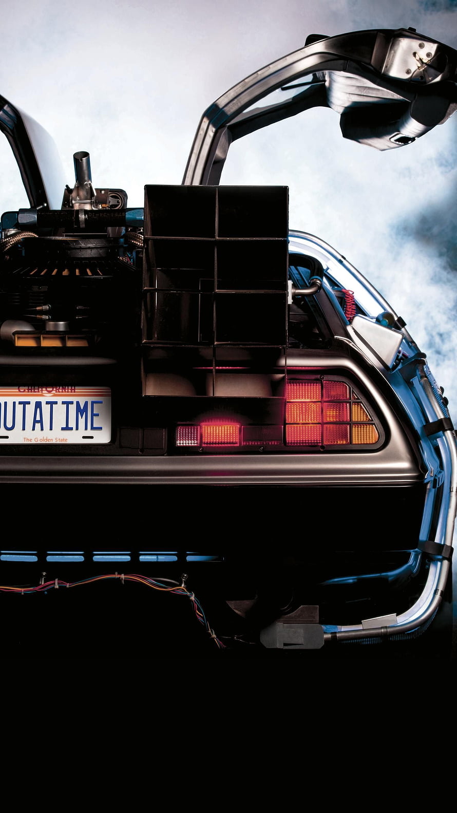 Back to the Future DeLorean Time Machine Rear View with Flux Capacitor and Gullwing Doors HD phone wallpaper