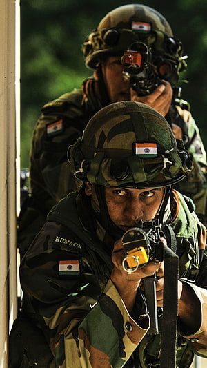 Indian Army Kumaon Regiment soldiers aiming rifles in tactical combat gear HD phone wallpaper