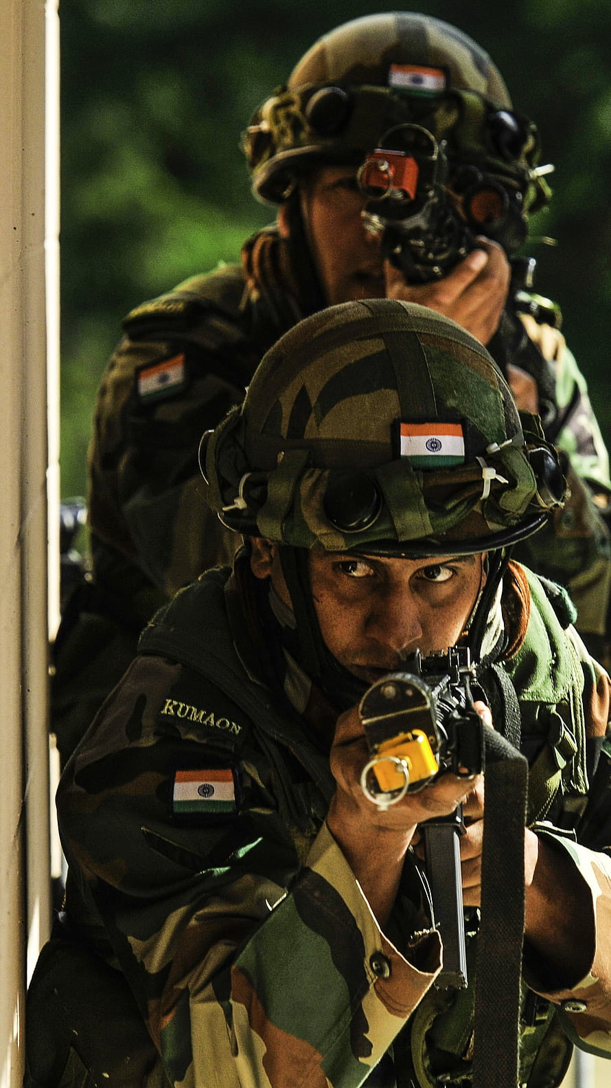Indian Army Kumaon Regiment soldiers aiming rifles in tactical combat gear HD phone wallpaper