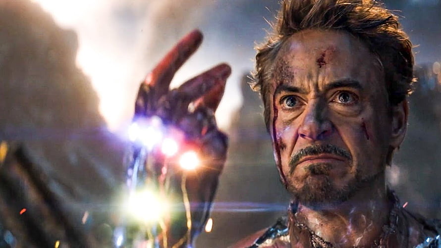 Tony Stark Snaps Infinity Gauntlet in Avengers Endgame Final Scene HD wallpaper
