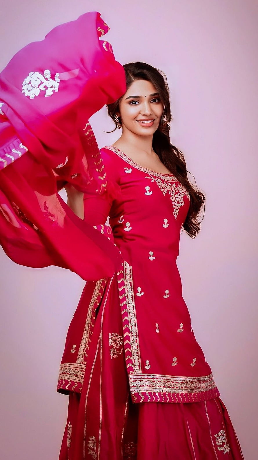 Krithi Shetty in Vibrant Red Anarkali Suit with Gold Embroidery and Flowing Dupatta HD phone wallpaper
