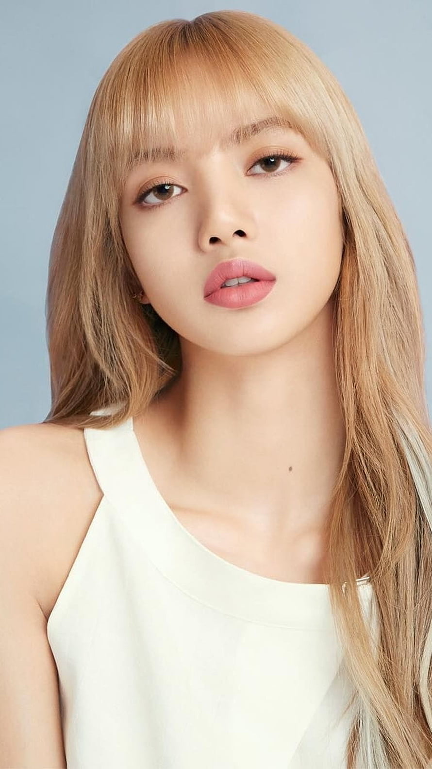 Lalisa Manobal Portrait with Blonde Hair and White Top HD phone wallpaper