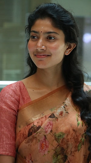 Sai Pallavi in a Floral Saree with Soft Smile and Traditional Blouse HD phone wallpaper