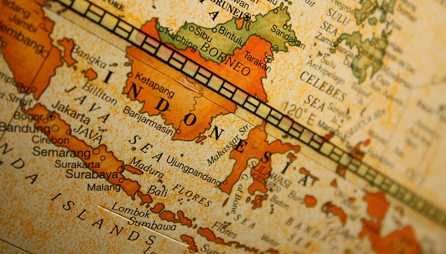 Vintage Map of Indonesia Featuring Borneo, Java, and the Celebes Sea in Warm Tones HD wallpaper