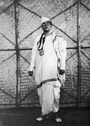 Historical Portrait of Netaji Subhas Chandra Bose in Traditional White Attire HD phone wallpaper