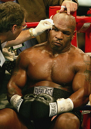 Mike Tyson Sitting In Corner Between Rounds Receiving Medical Attention HD phone wallpaper