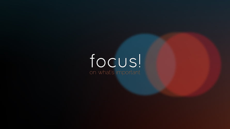 Focus On What's Important Motivational Quote With Blue And Red Bokeh Lights HD wallpaper
