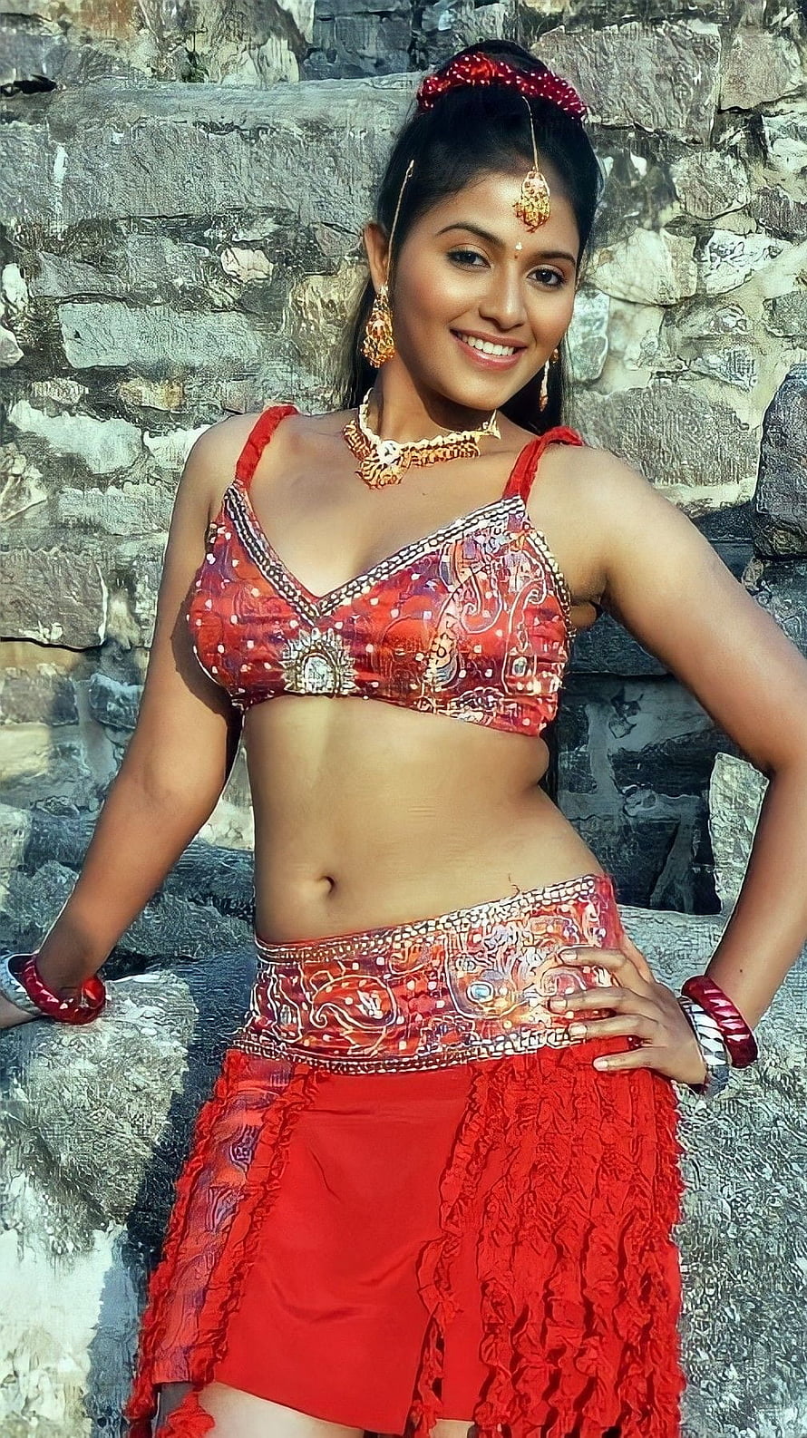 Woman in Traditional Red Ethnic Outfit with Gold Jewelry and Stone Background, Anjali, tamil actress, navel HD phone wallpaper