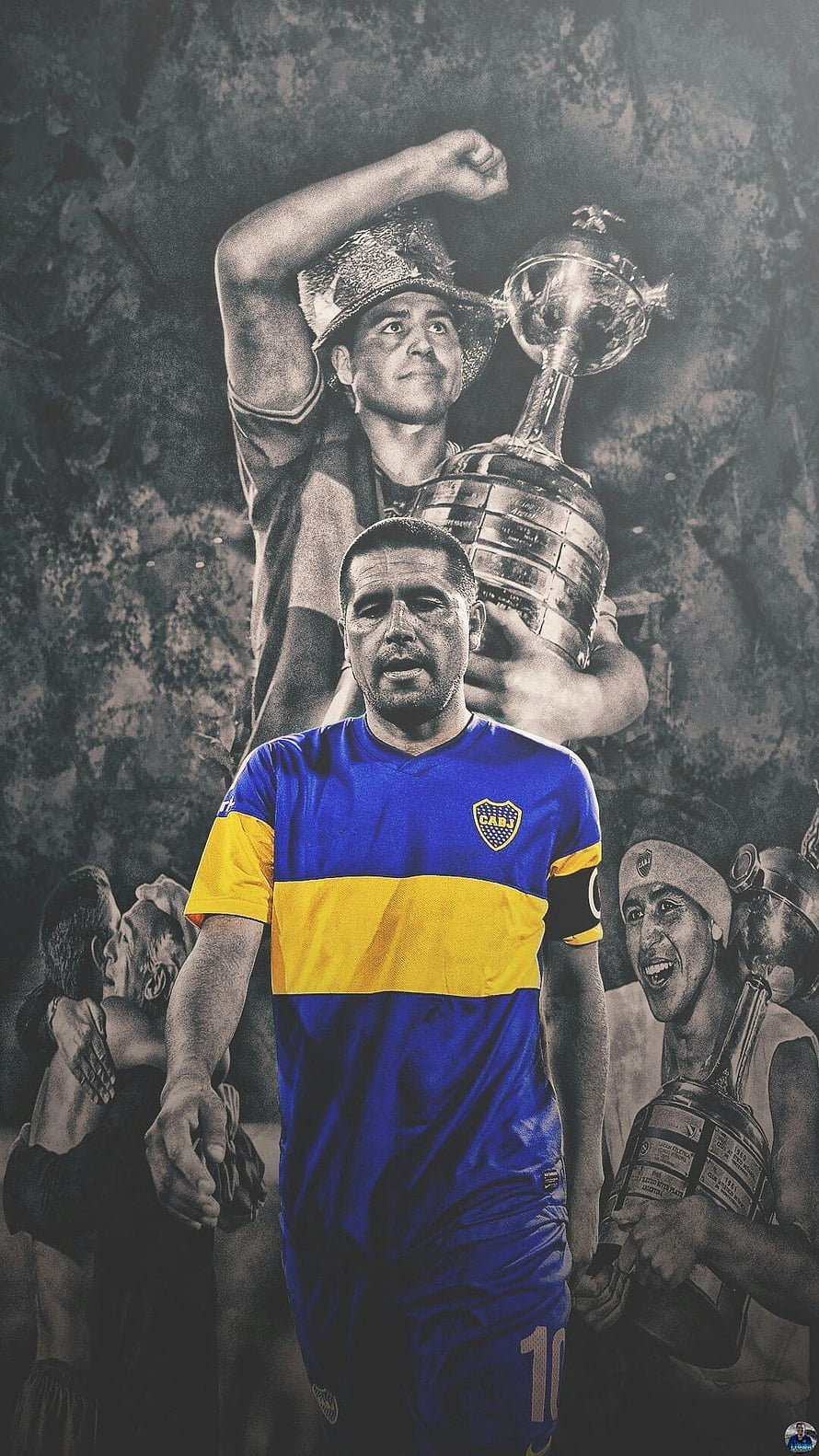 Juan Roman Riquelme in Boca Juniors Kit with Copa Libertadores Trophy, Boca Juniors, Juan Roman Riquelme HD phone wallpaper