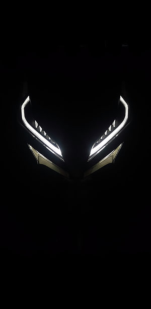Honda Click Motorcycle Headlight Design in Dark Night Setting HD phone wallpaper