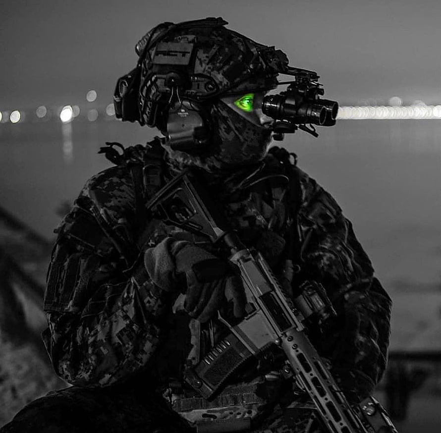 Navy SEAL Operator in Night Vision Goggles Holding Tactical Rifle in Black and White HD wallpaper