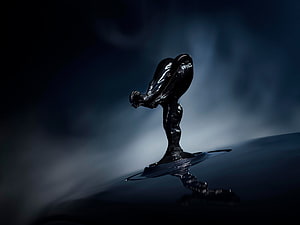 Rolls Royce Spirit of Ecstasy Hood Ornament in Dramatic Dark Lighting HD wallpaper