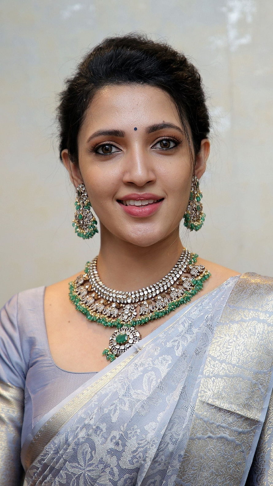 Tamannaah Bhatia in a Lavender Saree with Emerald Jewelry, Neha shetty, saree beauty HD phone wallpaper