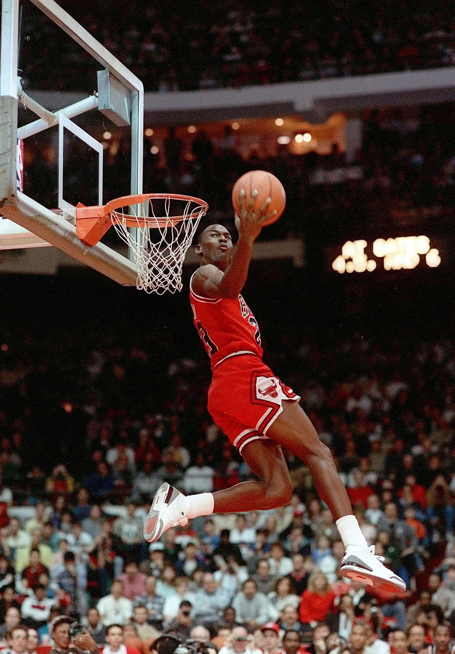 Michael Jordan Chicago Bulls Slam Dunk Action Shot HD phone wallpaper