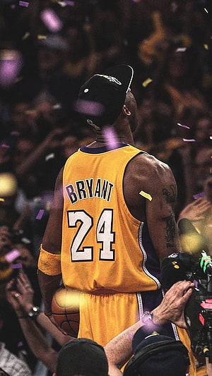 Kobe Bryant in Lakers Jersey 24 Walking Through Confetti and Crowd HD phone wallpaper