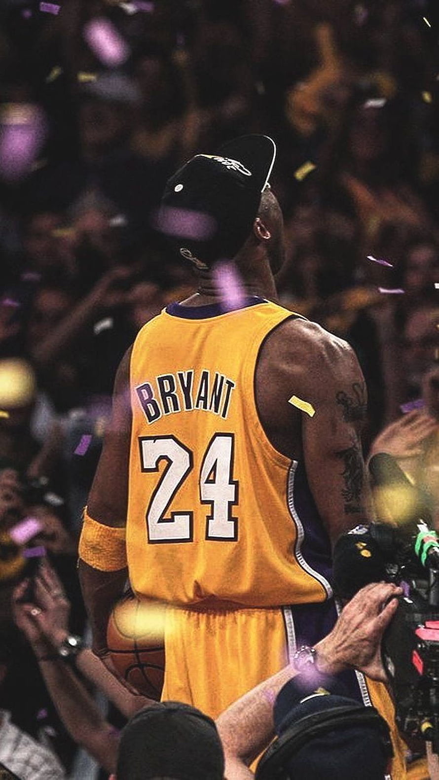 Kobe Bryant in Lakers Jersey 24 Walking Through Confetti and Crowd HD phone wallpaper
