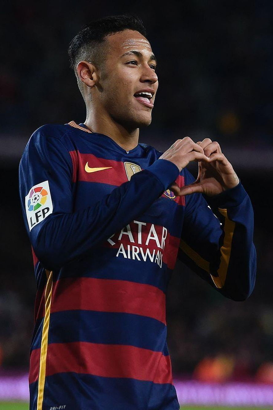 Neymar Jr Making Heart Gesture in FC Barcelona Kit HD phone wallpaper
