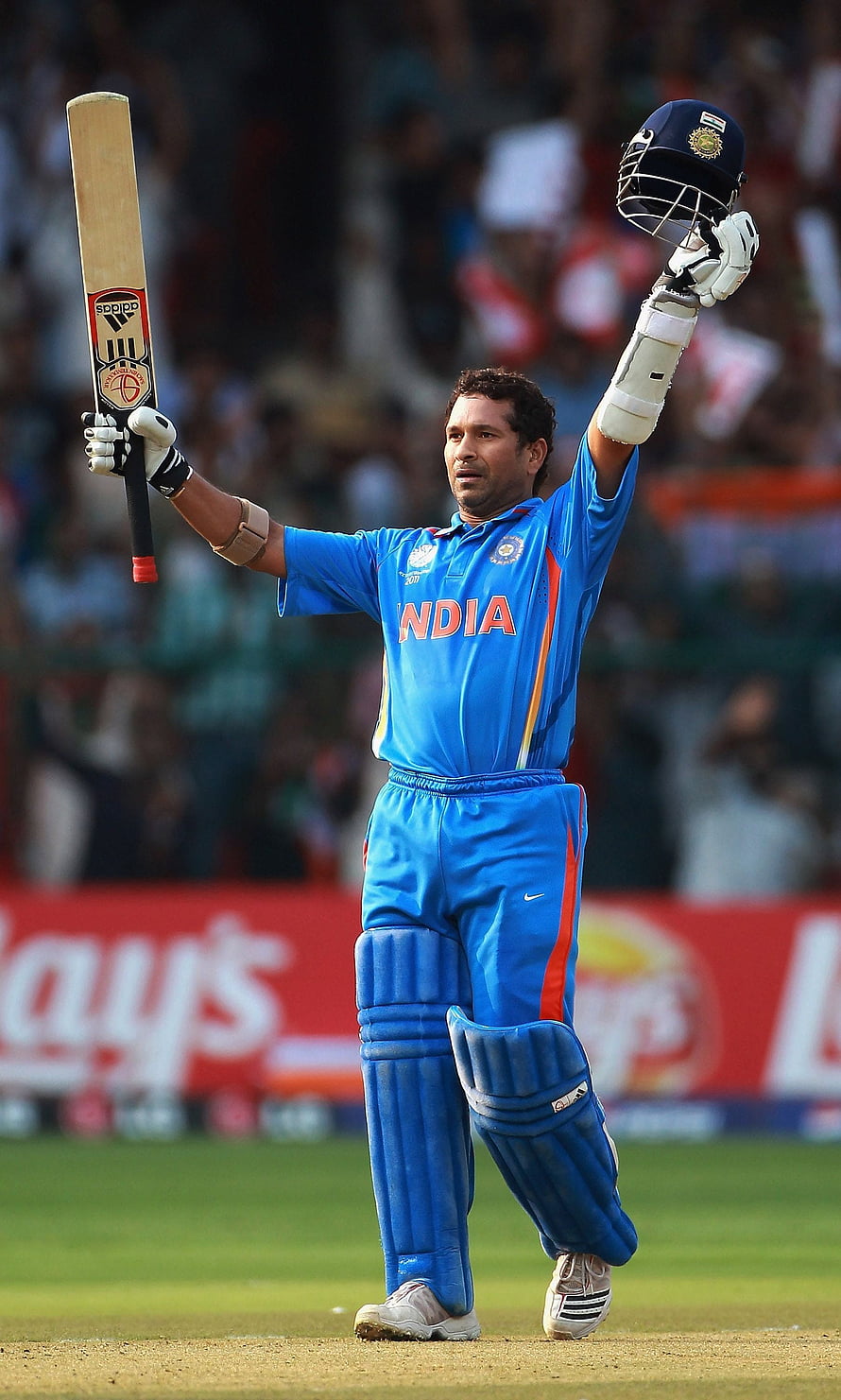 Sachin Tendulkar Celebrating a Century in Indian Cricket Blue Jersey HD phone wallpaper