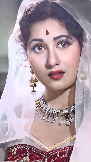 Portrait of Indian Actress Sridevi in Traditional Bridal Attire with Jewelry HD phone wallpaper