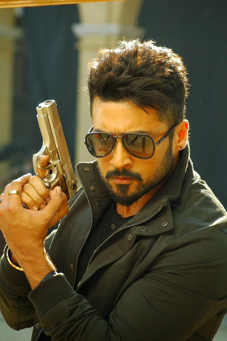 Raju Bhai Action Hero Portrait with Sunglasses and Pistol in Khatarnak Khiladi 2 HD phone wallpaper