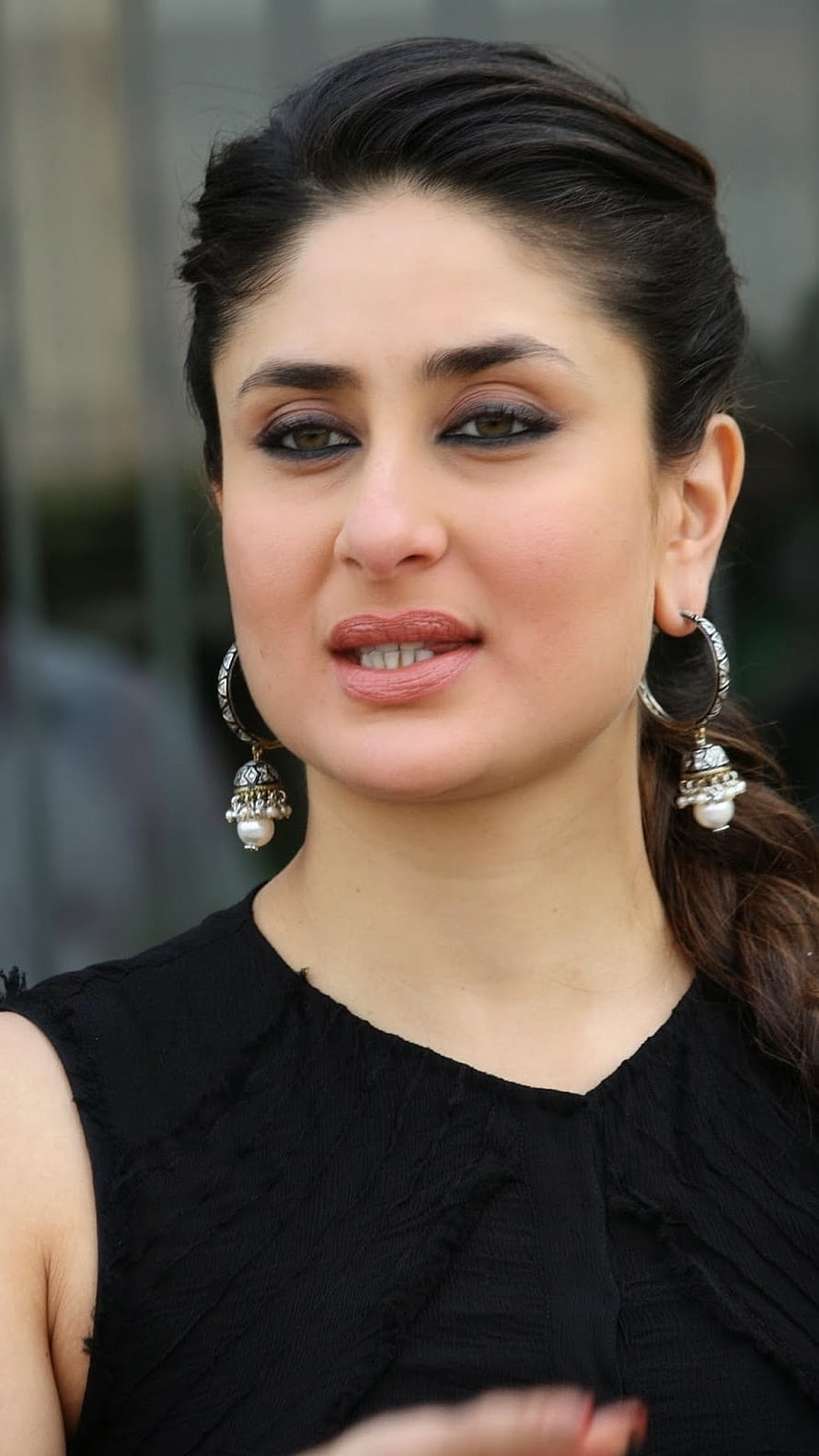 Kareena Kapoor in Black Top with Pearl Drop Earrings and Elegant Updo HD phone wallpaper