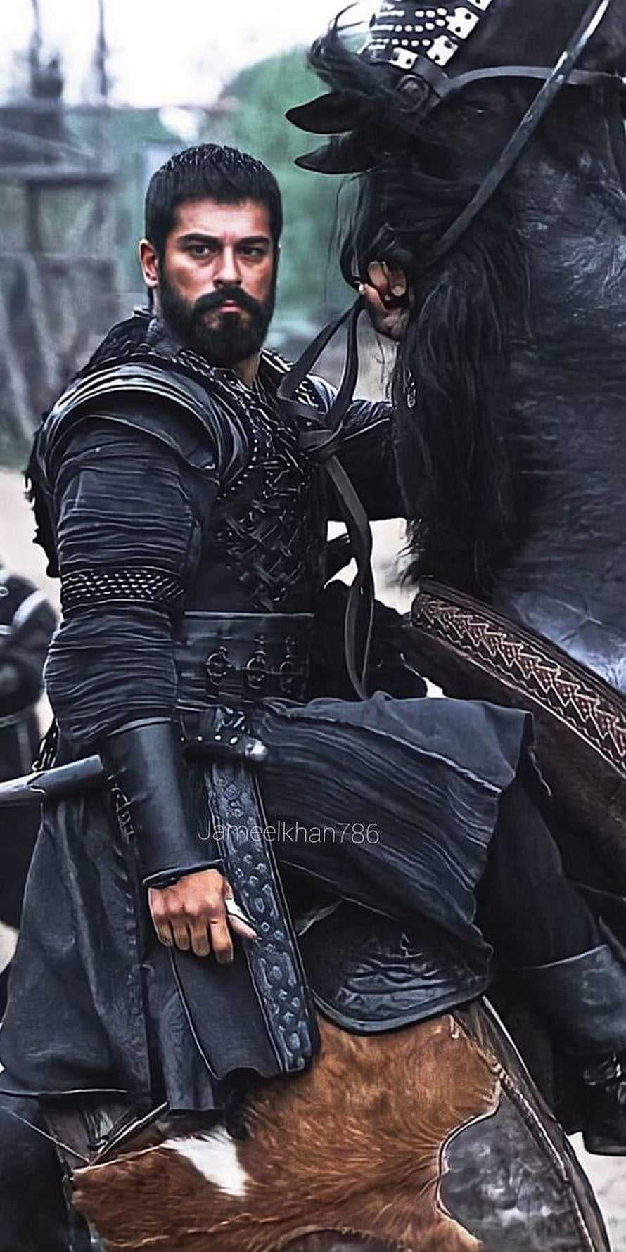 Kuruluş Osman warrior in black armor on horseback with sword, Kurulus Osman, Kuruluş: Osman HD phone wallpaper
