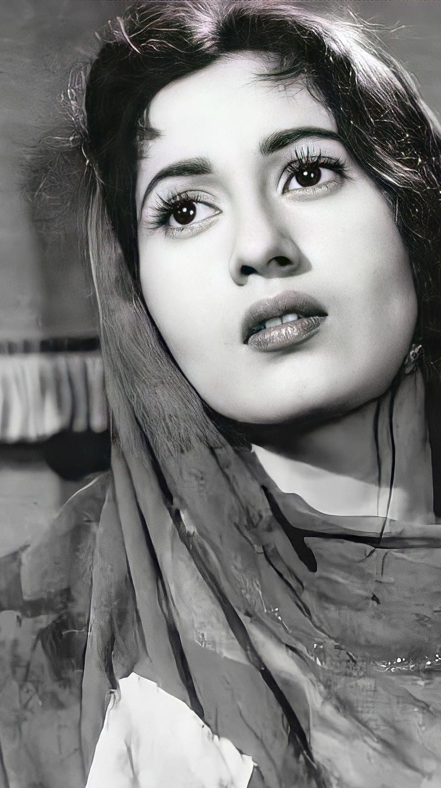 Vintage Black and White Portrait of a Woman with a Scarf, Madhubala, bollywood actress, vintage HD phone wallpaper