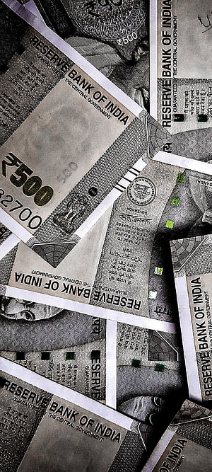 Scattered Indian 500 Rupee Banknotes Wallpaper HD phone wallpaper