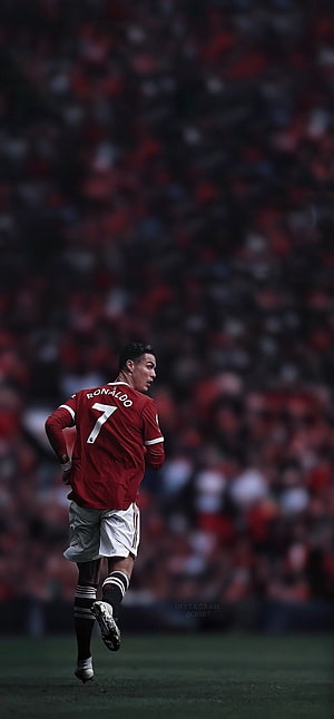 Cristiano Ronaldo Running in Manchester United Red Jersey Number 7, Cristiano Ronaldo, siuuu, football HD phone wallpaper