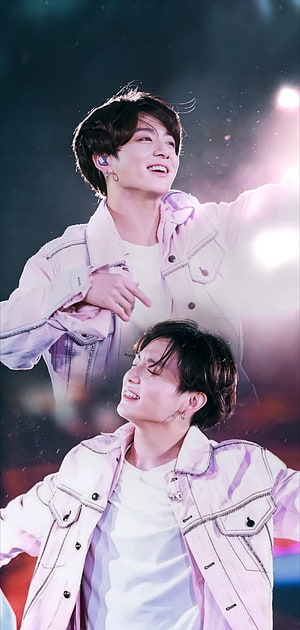Stunning BTS Jungkook Concert Performance in Pink Jacket, JK, bts, kpop, jeon-jungkook, jungkook HD phone wallpaper