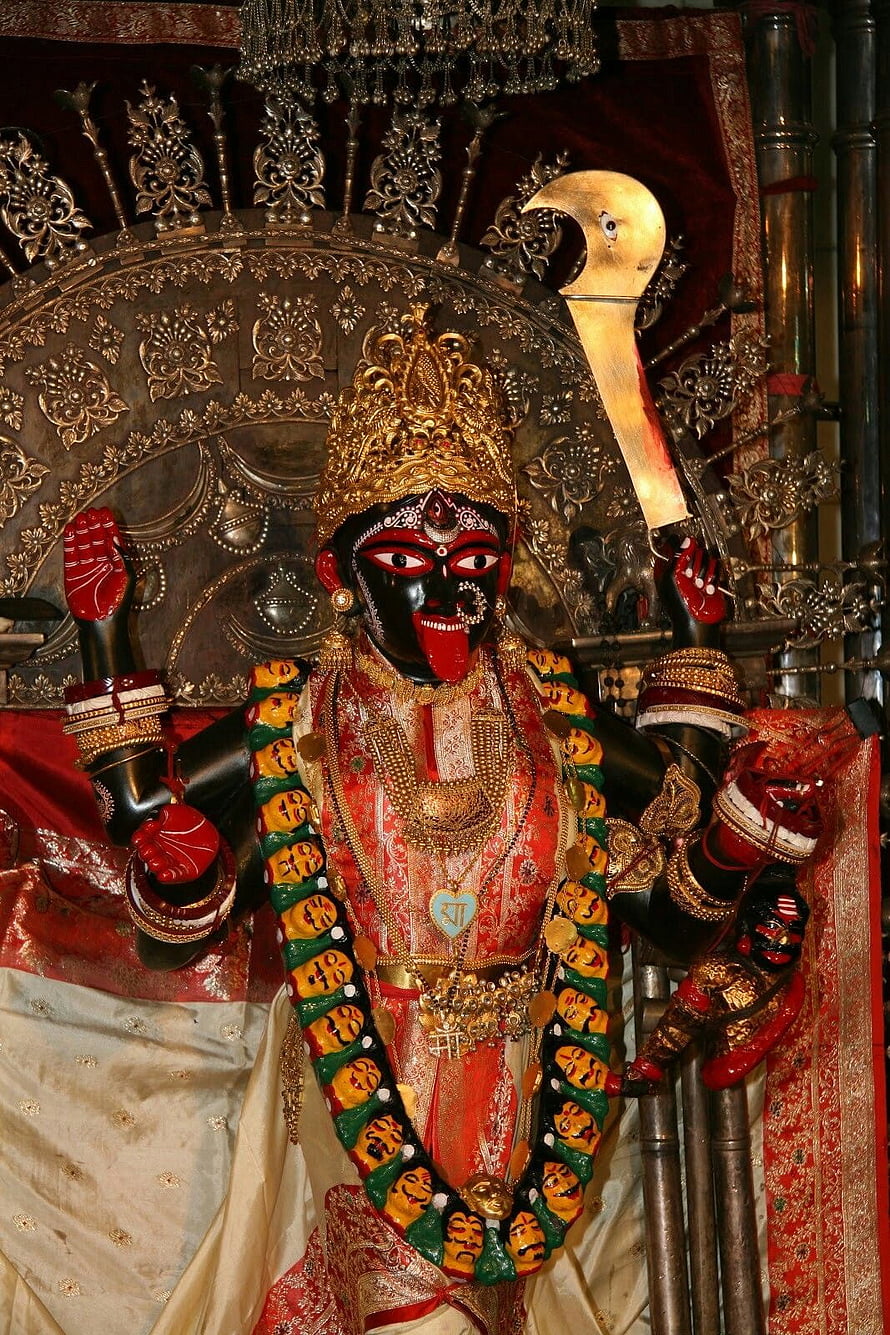 Kali Ma Hindu Goddess Statue with Sword and Garland HD phone wallpaper
