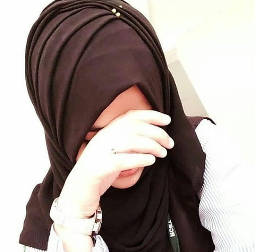 Woman Wearing Black Hijab Covering Face With Hand, Beautiful Cute for Islamic Muslim Girls Dps for WhtsApp HD wallpaper