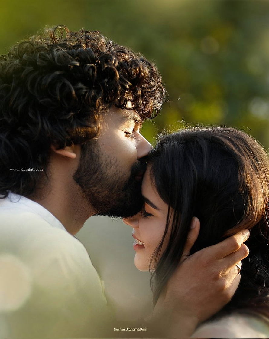 Romantic Couple Portrait With Man Kissing Woman On Forehead In Golden Hour Light, Hridayam Movie Stills, And Hridayam Posters HD phone wallpaper