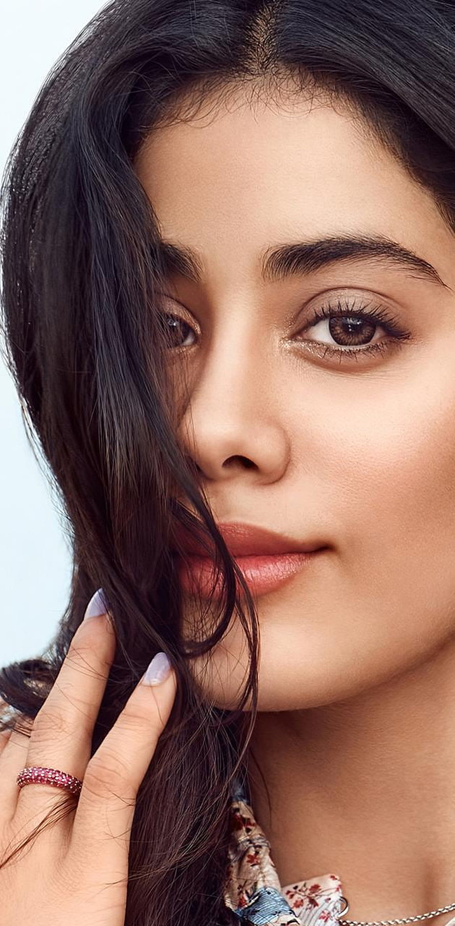 Janhvi Kapoor Close-Up Portrait With Dark Hair And Soft Makeup HD phone wallpaper