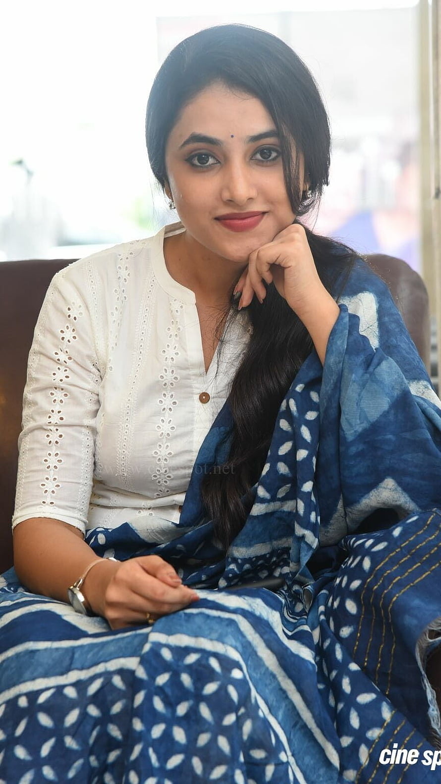 Priyanka Arul Mohan Portrait in White Top and Blue Patterned Drape HD phone wallpaper