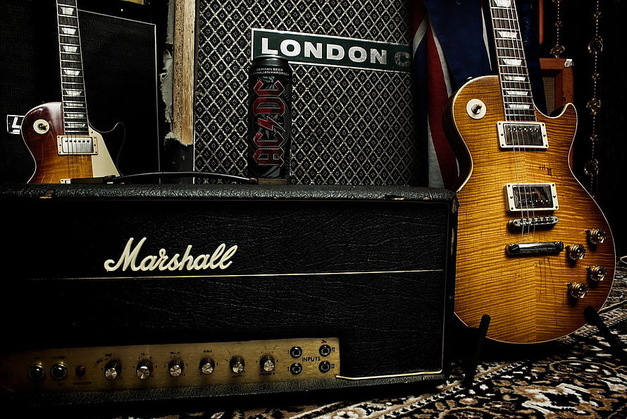 Vintage Marshall Amp and Les Paul Guitar Studio Setup HD wallpaper