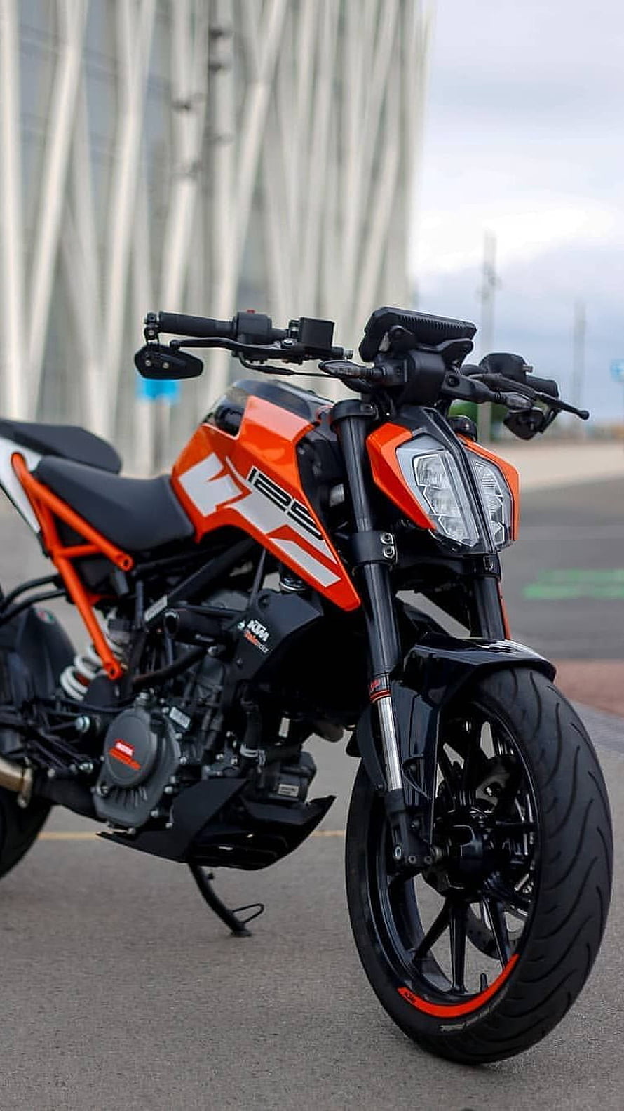 KTM 125 Duke Naked Motorcycle in Orange and Black HD phone wallpaper