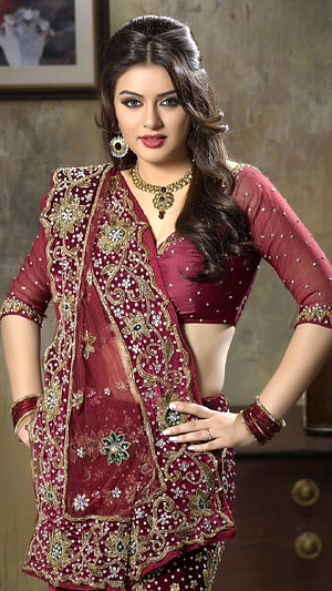 Woman in Elegant Maroon Embroidered Salwar Kameez with Gold Jewelry, Hansika Motwani, actress, fashion design, beauty, bollywood, elegant HD phone wallpaper