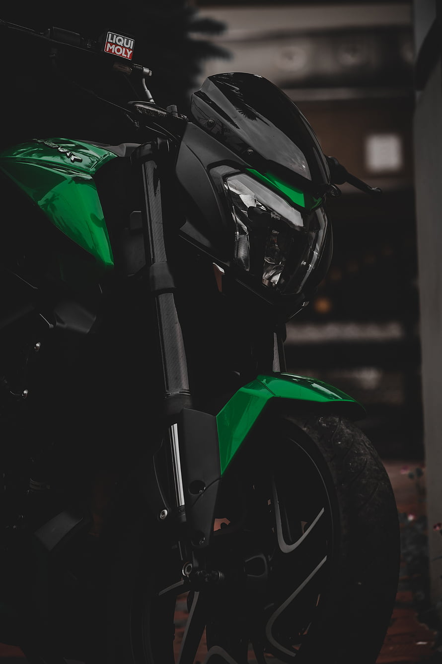 Kawasaki Z900 motorcycle front view with green and black fairing HD phone wallpaper