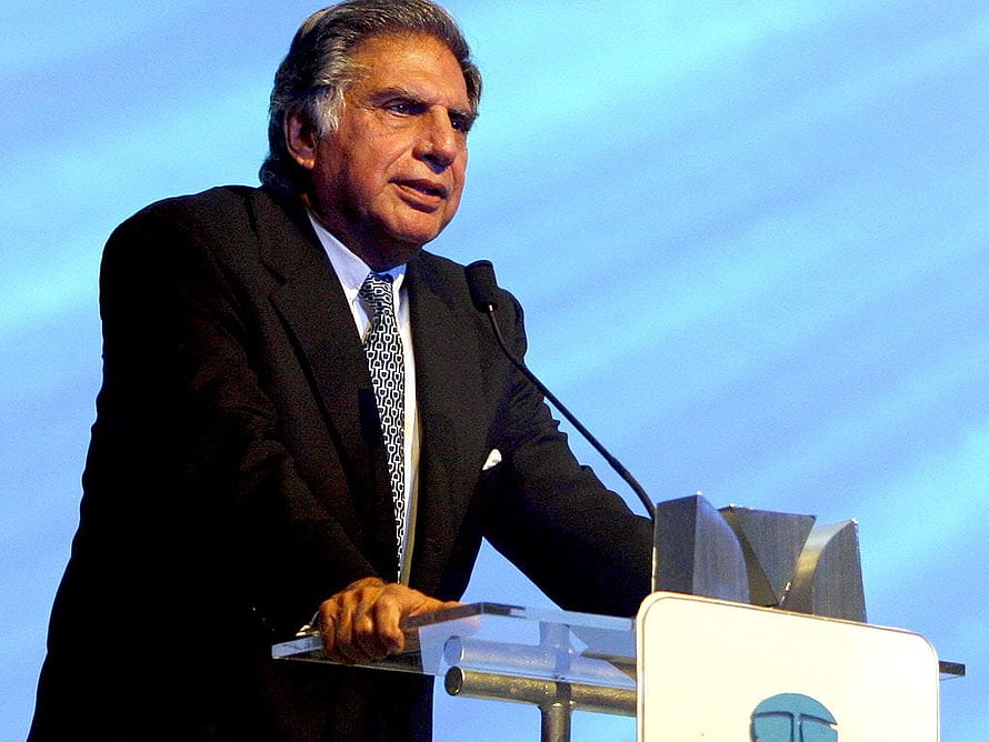 Ratan Tata Delivering a Keynote Speech at a Corporate Conference HD wallpaper
