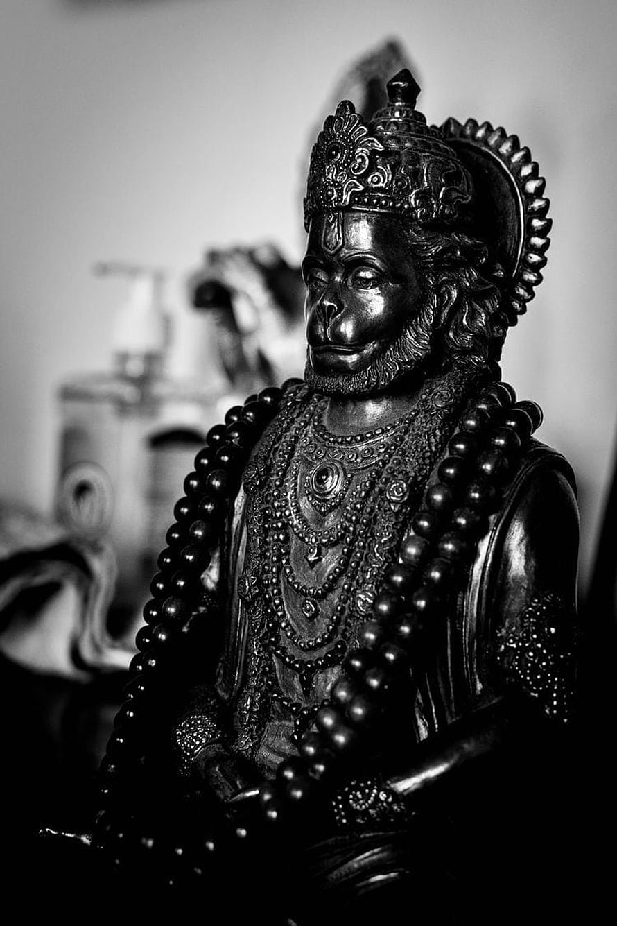 Black and white portrait of a detailed Hanuman statue adorned with beads and jewelry, Hanuman & status ideas in 2021. hanuman , hanuman, hanumanji, Lord Hanuman Black and White HD phone wallpaper