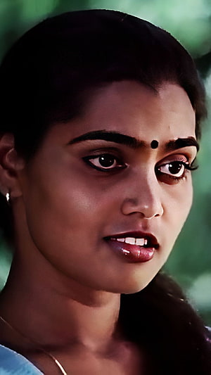 Portrait of a woman with a bindi and traditional jewelry, Silk Smitha, tamil actress HD phone wallpaper