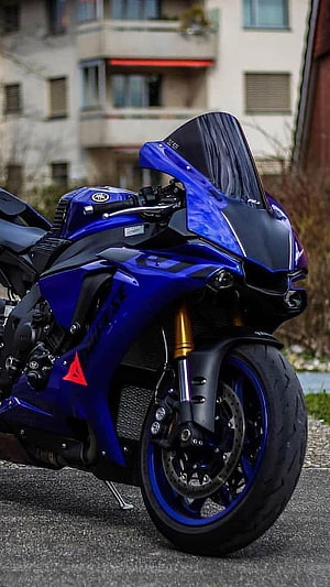 Blue Yamaha R1 Motorcycle Front View With Gold Forks HD phone wallpaper