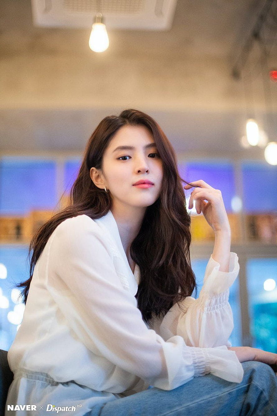 Han So Hee in White Blouse and Jeans for Naver Dispatch Portrait HD phone wallpaper